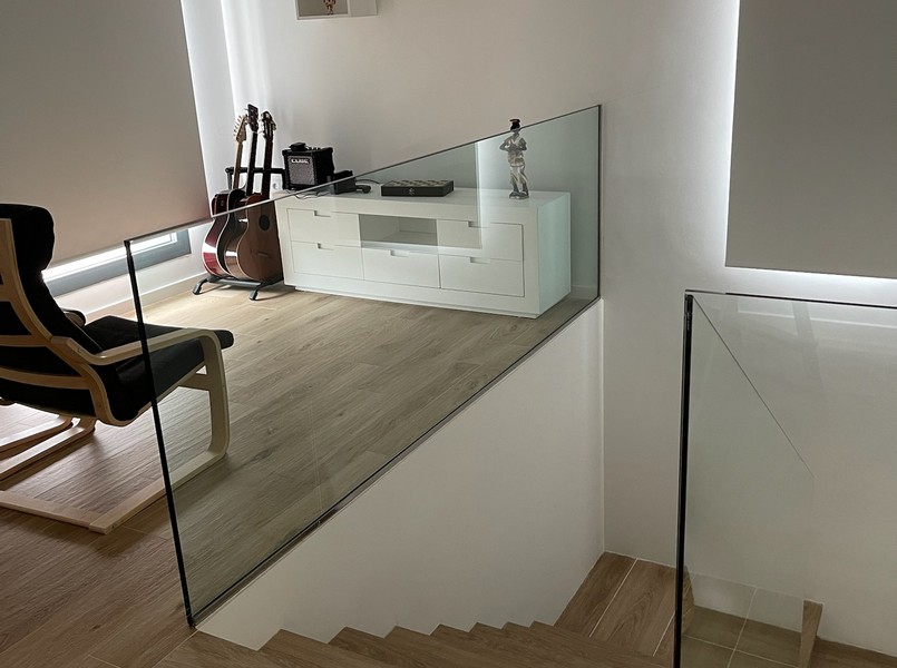instalacion-barandillas-vidrio-cricerme (31)